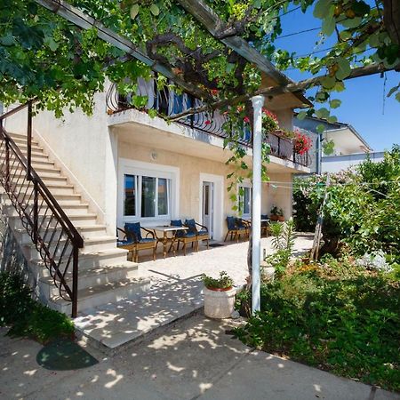 Apartmani Jelica Krk Town Eksteriør billede