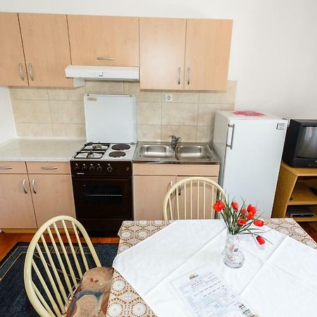 Apartmani Jelica Krk Town Eksteriør billede